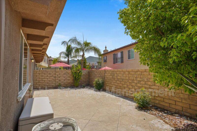 Townhouse for rent at 28371 Mirabelle Lane, Santa Clarita, CA 91350