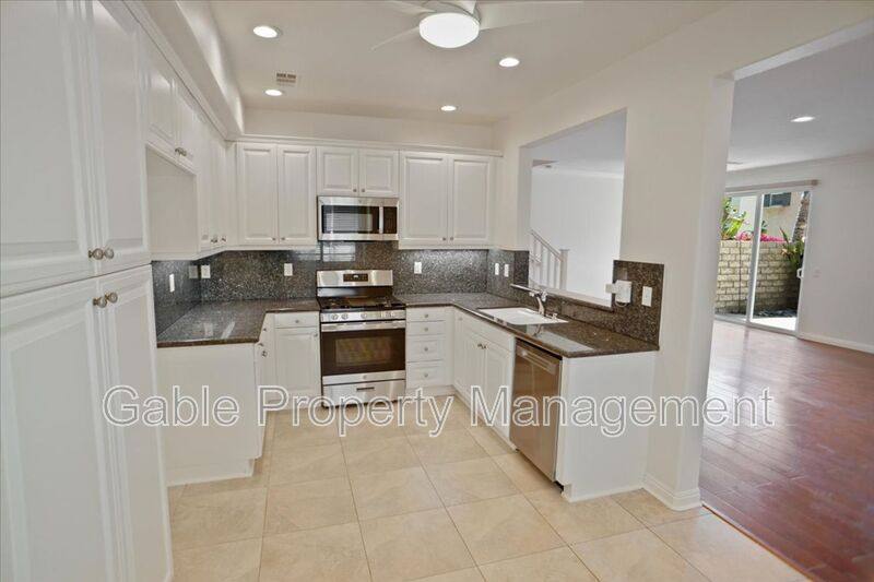 Townhouse for rent at 28371 Mirabelle Lane, Santa Clarita, CA 91350
