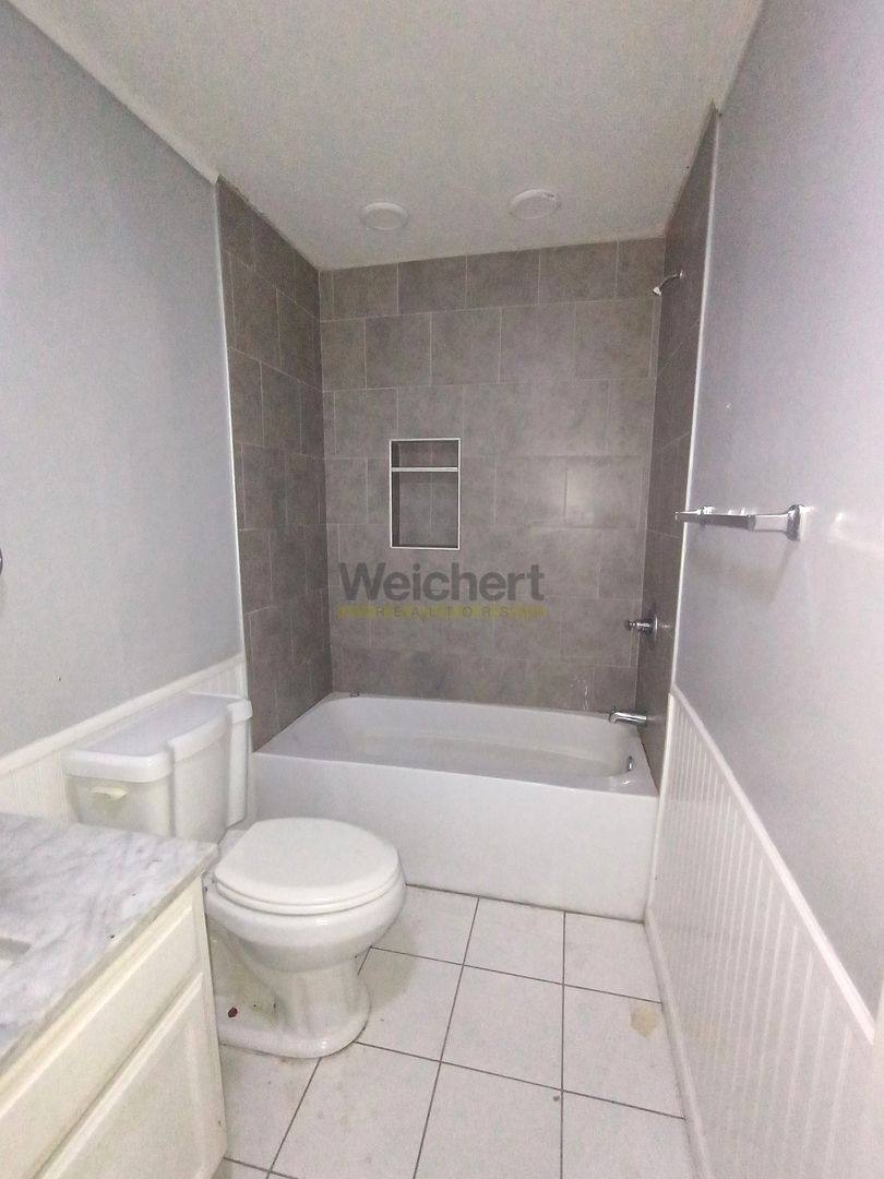 House for rent at 809 Thomas St, Paragould, AR 72450