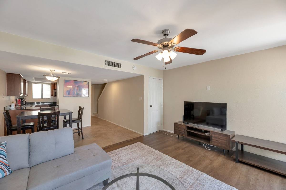 Condo for rent at 885 N Granite Reef Rd, Scottsdale, AZ 85257