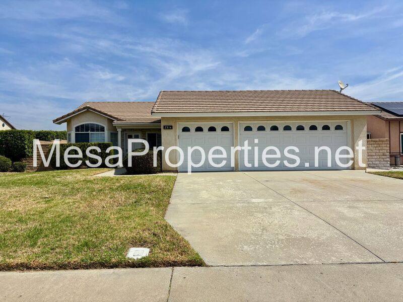 House for rent at 2816 W Fairview Dr, Rialto, CA 92377