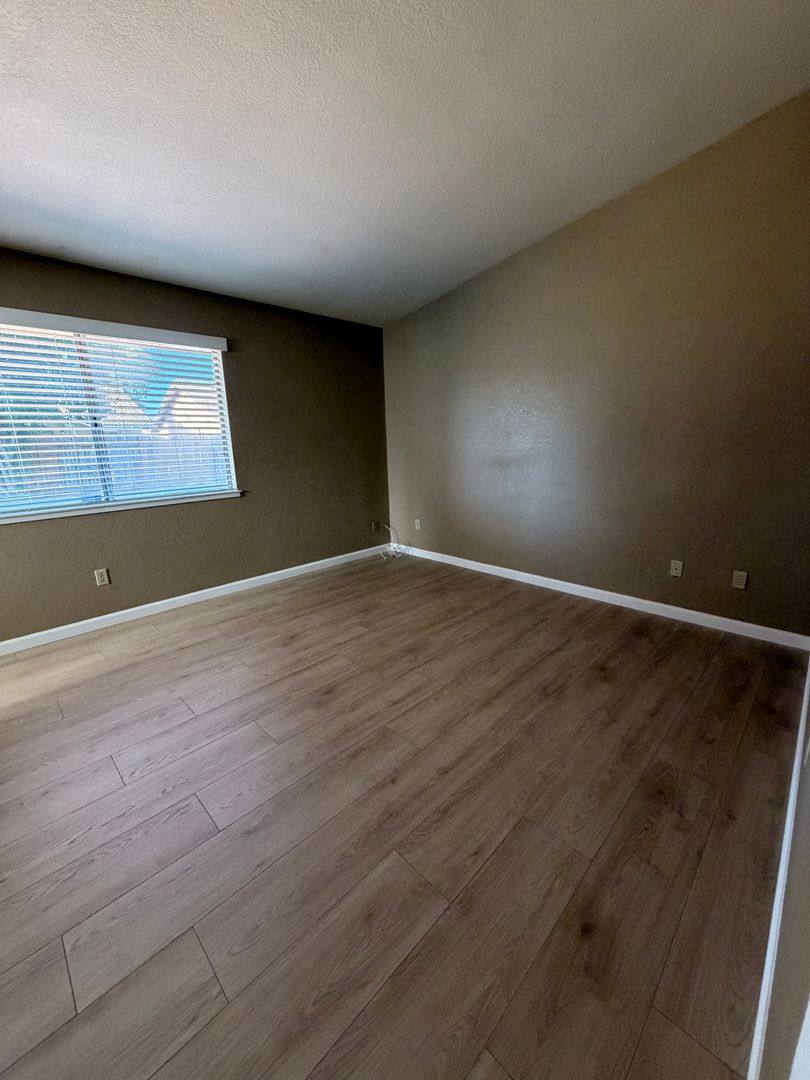 House for rent at 8148 Lenhart Rd, Sacramento, CA 95828
