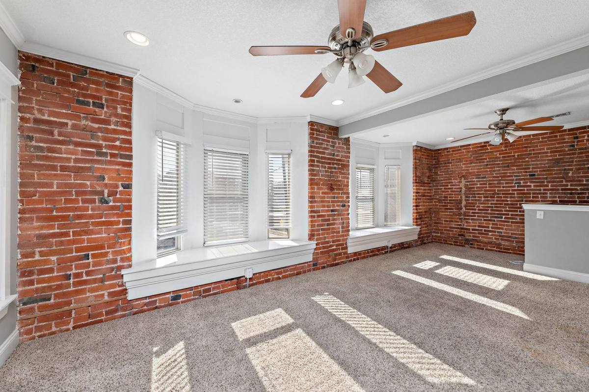 Apartment for rent at 218 W 34th St, Kansas City, MO 64111