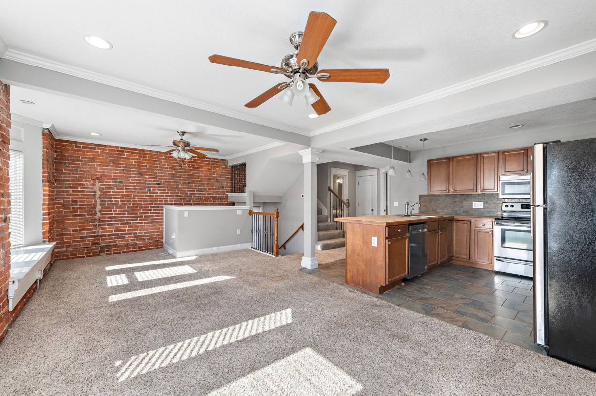 Apartment for rent at 218 W 34th St, Kansas City, MO 64111