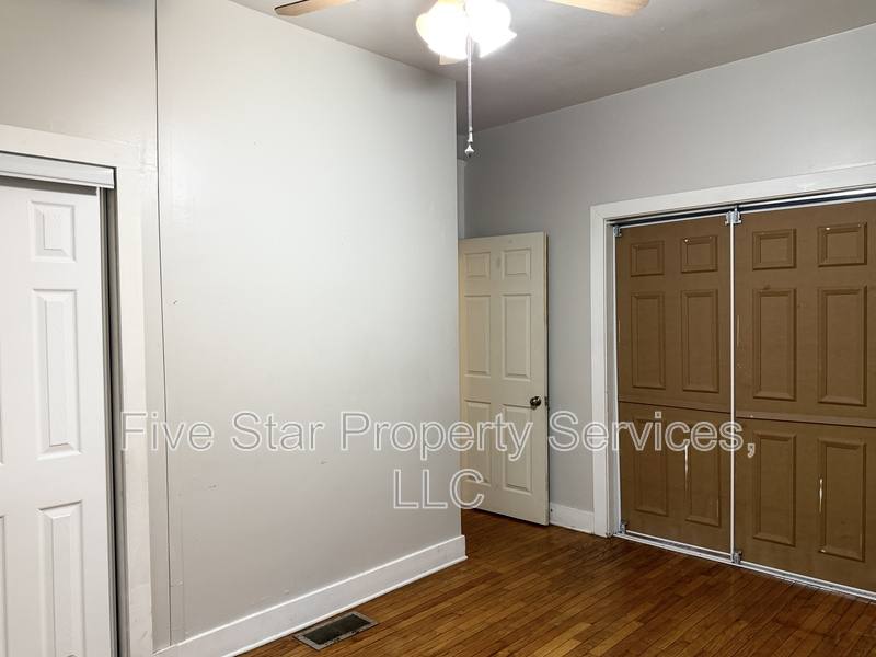 Apartment for rent at 109 S Walnut St, Springfield, IL 62704
