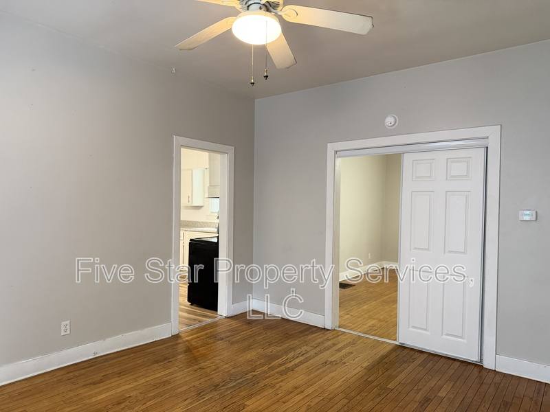 Apartment for rent at 109 S Walnut St, Springfield, IL 62704