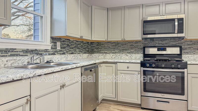 House for rent at 2728 E Virginia Beach Blvd, Norfolk, VA 23504