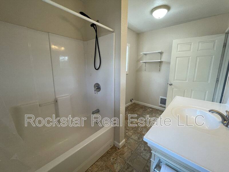 House for rent at 9714 E 6th Ave, Spokane, WA 99206