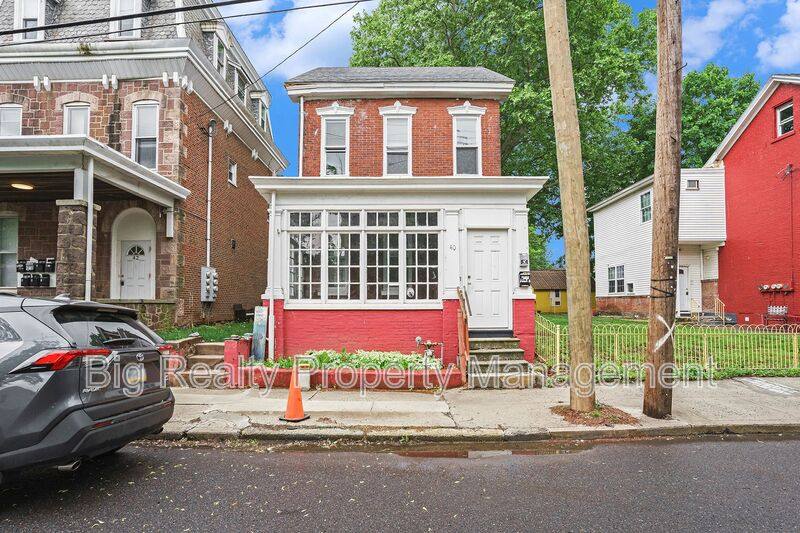 Apartment for rent at 40 E 3rd St #2, Pottstown, PA 19464