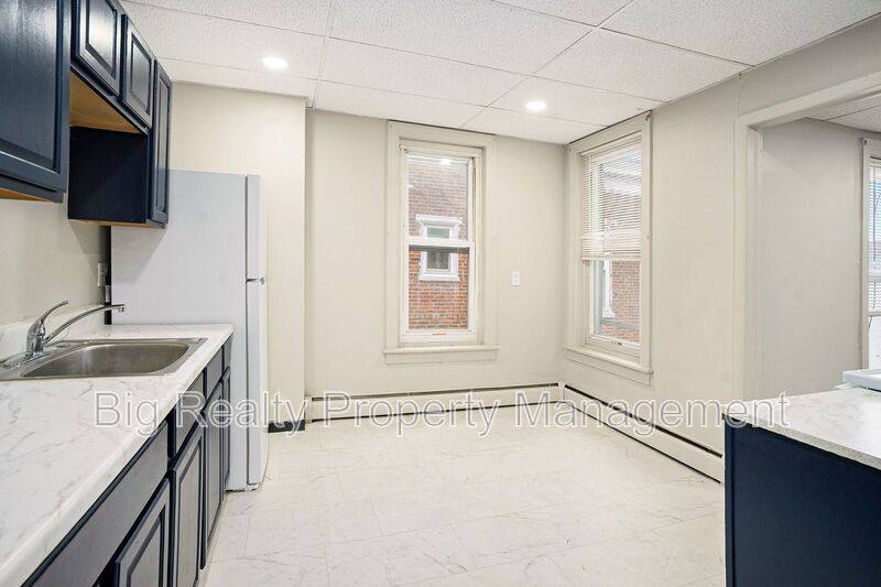 Apartment for rent at 40 E 3rd St #2, Pottstown, PA 19464