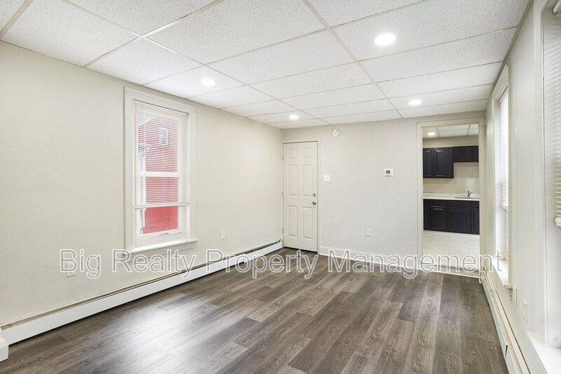 Apartment for rent at 40 E 3rd St #2, Pottstown, PA 19464