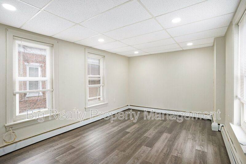 Apartment for rent at 40 E 3rd St #2, Pottstown, PA 19464