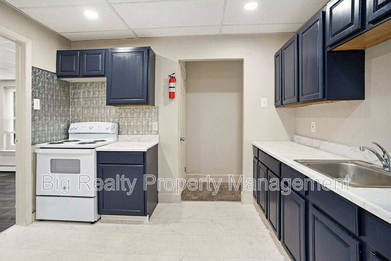 Apartment for rent at 40 E 3rd St #2, Pottstown, PA 19464