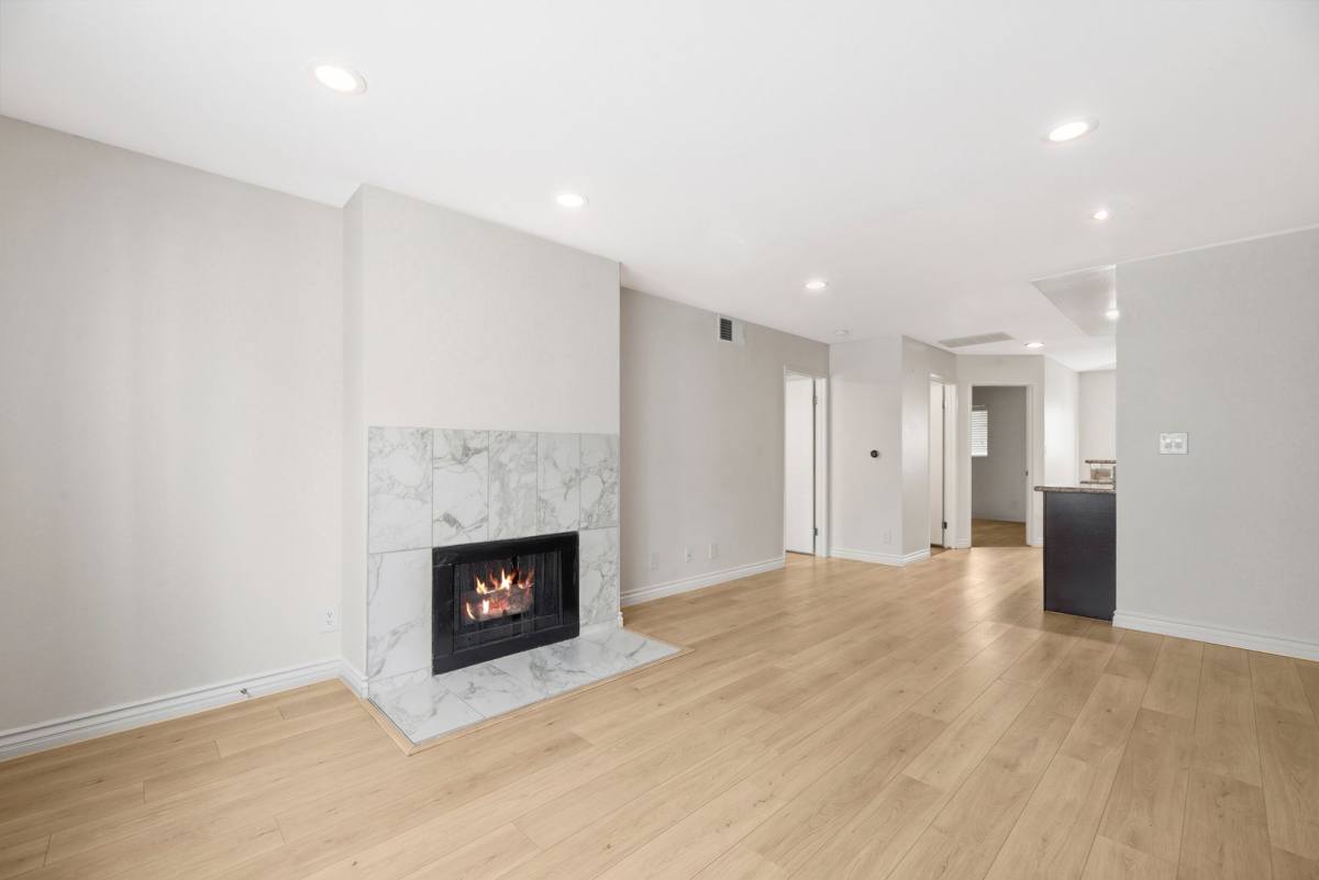 Apartment for rent at 832 Croft Ave, West Hollywood, CA 90069