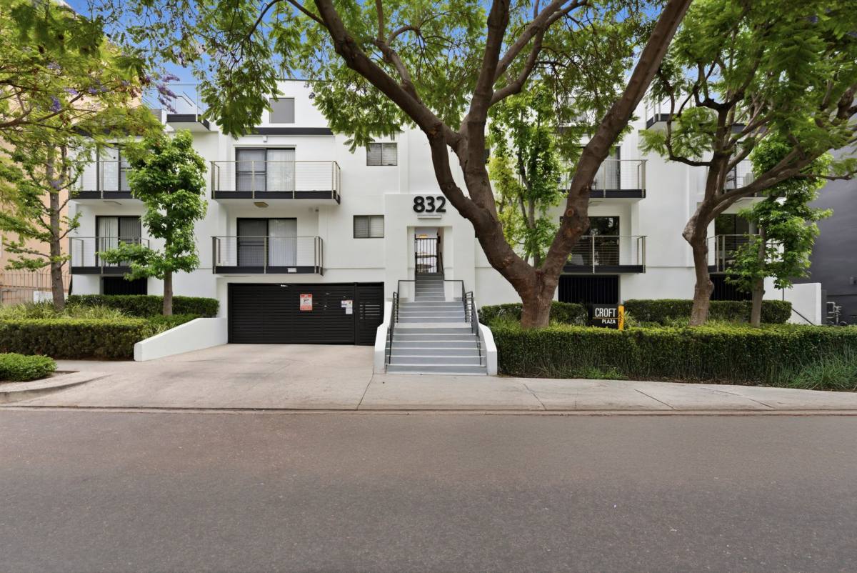 Apartment for rent at 832 Croft Ave, West Hollywood, CA 90069
