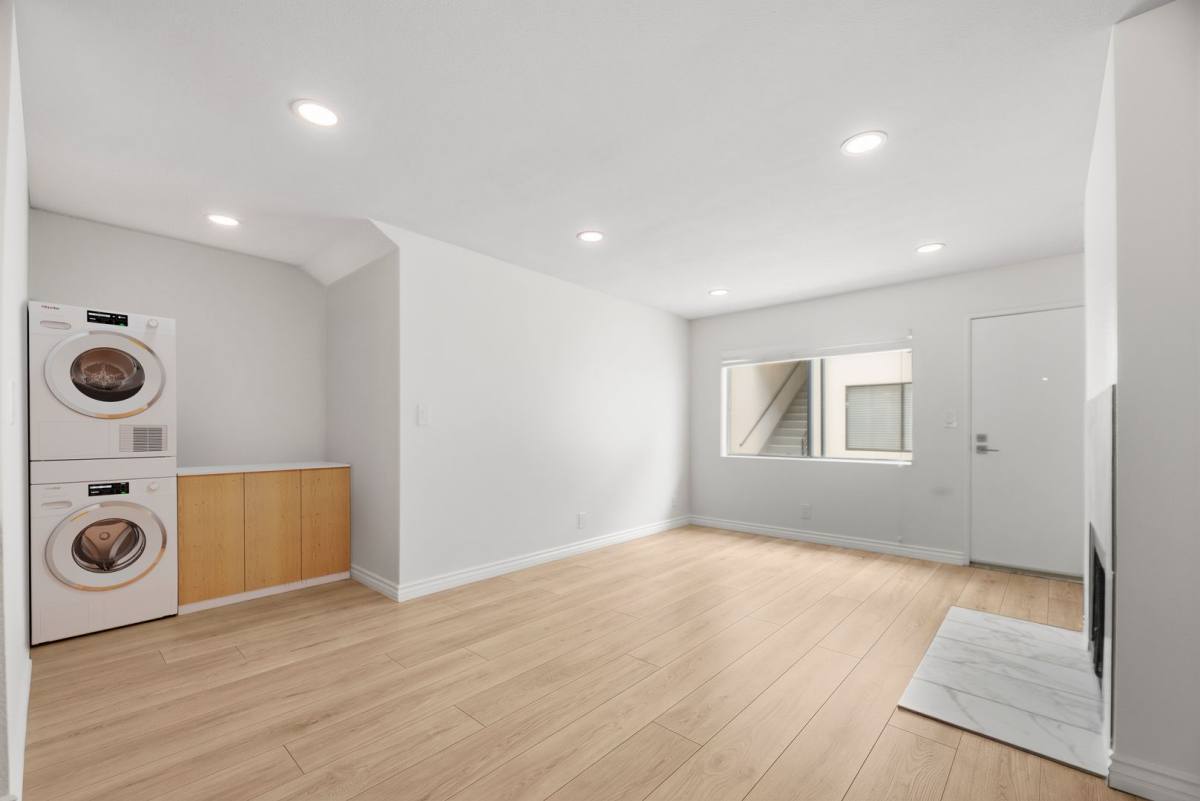 Apartment for rent at 832 Croft Ave, West Hollywood, CA 90069