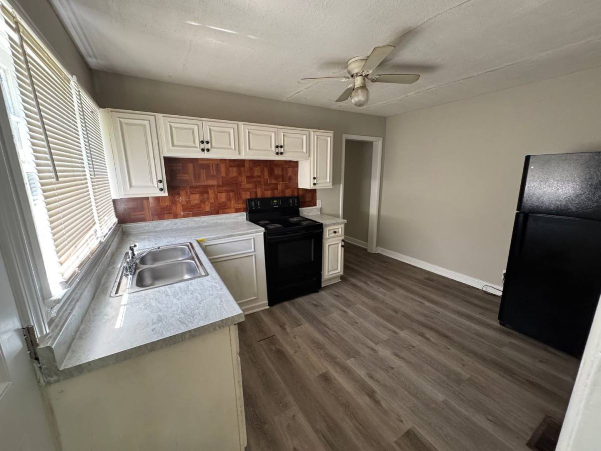 House for rent at 1103 McArthur Ave, Charlotte, NC 28206