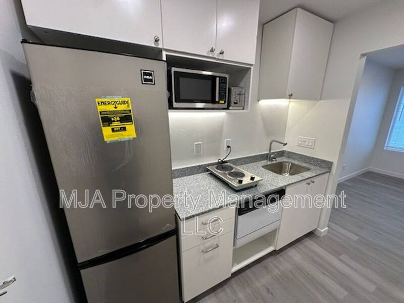 Apartment for rent at 498 E Fort Union Blvd, Midvale, UT 84047