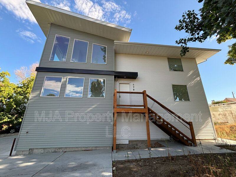 Apartment for rent at 498 E Fort Union Blvd, Midvale, UT 84047