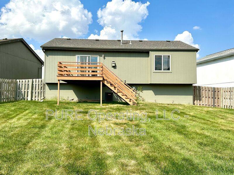 House for rent at 11657 Bauman Ave, Omaha, NE 68164