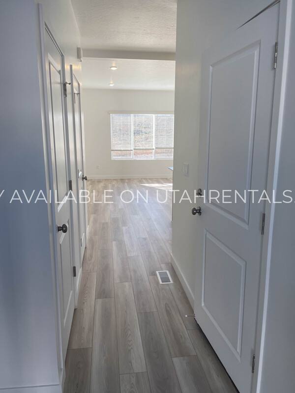Townhouse for rent at 1605 W Charmer Lane #1435, Lehi, UT 84043