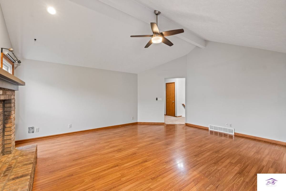 House for rent at 16911 N Circle, Omaha, NE 68135