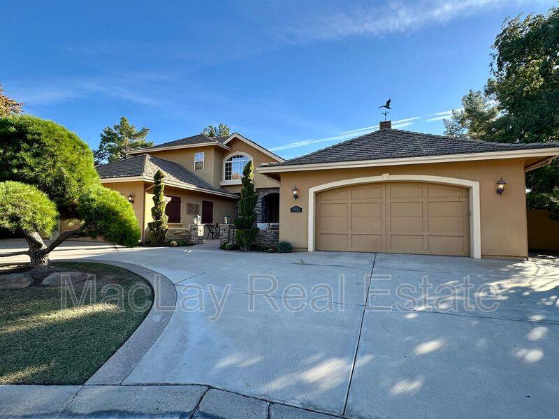 House for rent at 5711 W Linda Lane, Chandler, AZ 85226
