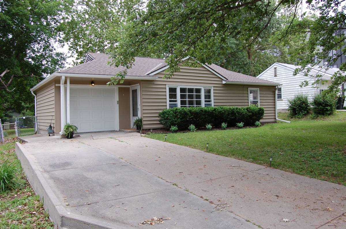 House for rent at 368 S 47th St, Lincoln, NE 68510