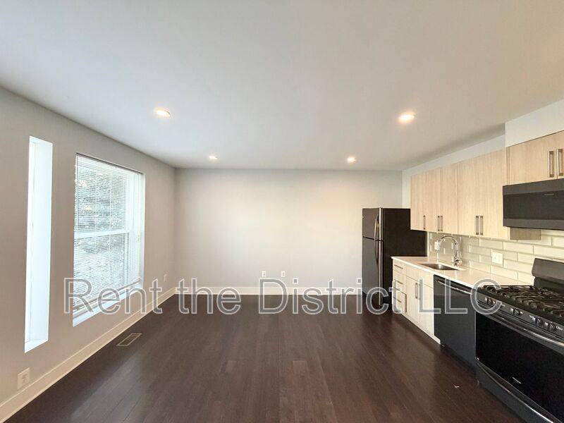 Condo for rent at 1605 F St NE #1, Washington, DC 20002