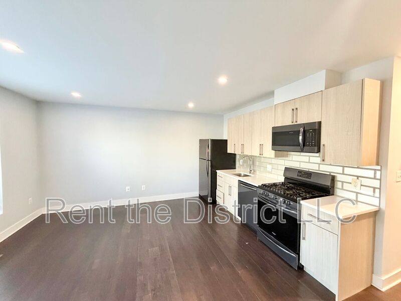 Condo for rent at 1605 F St NE #1, Washington, DC 20002