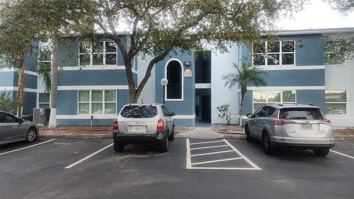 Apartment for rent at 5713 Gatlin Ave Venetian Place, Orlando, FL 32822