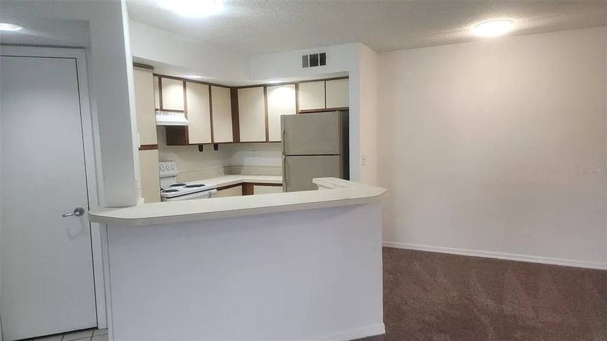 Apartment for rent at 5713 Gatlin Ave Venetian Place, Orlando, FL 32822