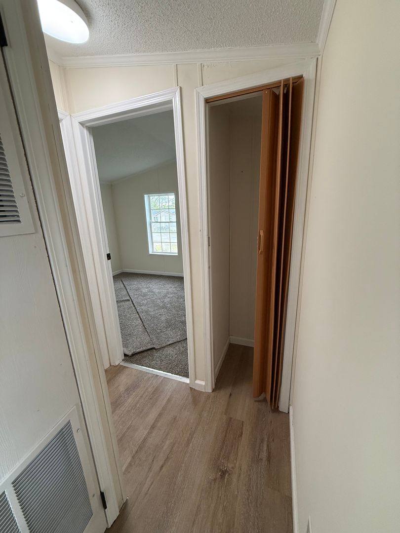 Apartment for rent at 9525 US-20, Bridgewater, NY 13313