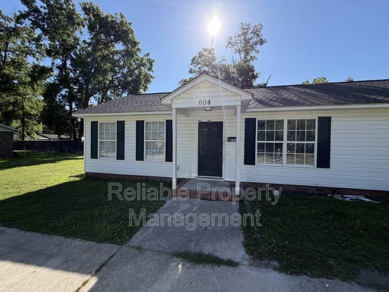 Apartment for rent at 604 Winston Circle, Selma, NC 27576