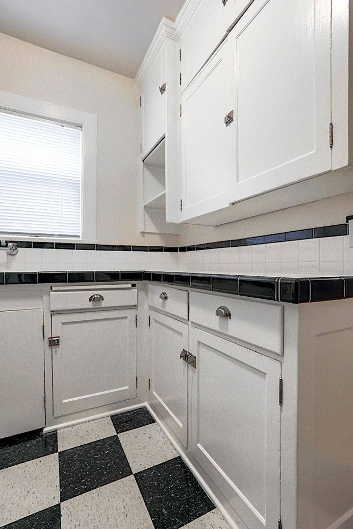 Apartment for rent at 2030 NW Marshall St, Portland, OR 97209