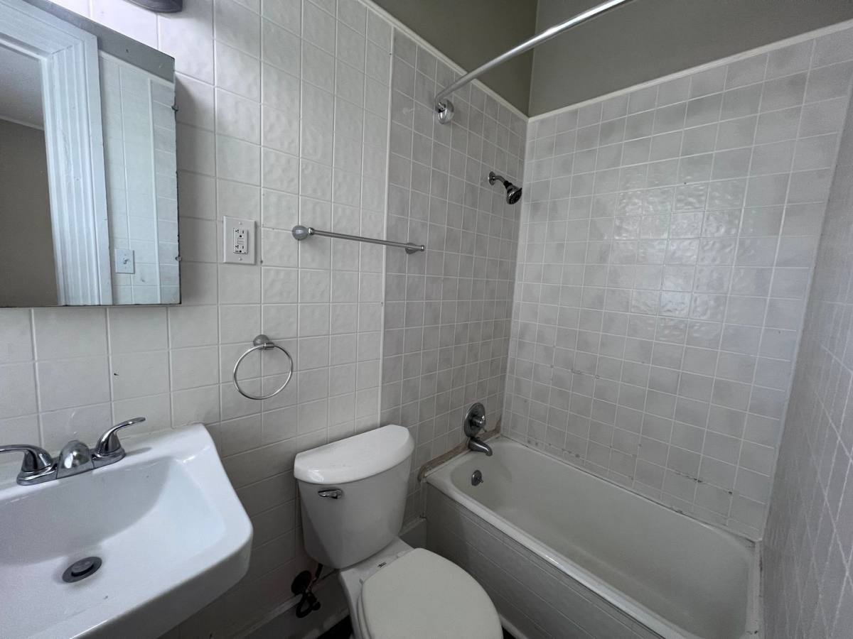 Apartment for rent at 43 Lafayette Ave SE, Grand Rapids, MI 49503