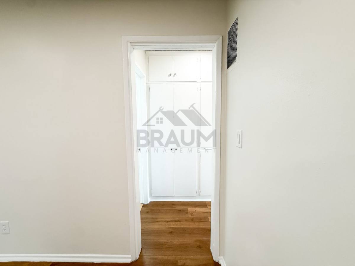 Apartment for rent at 18350 Napa St, Northridge, CA 91325