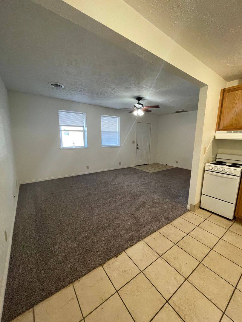 Apartment for rent at 415 W Clem St, Flora, IN 46929