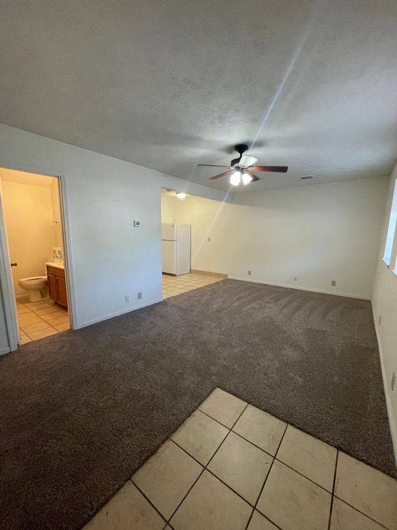 Apartment for rent at 415 W Clem St, Flora, IN 46929