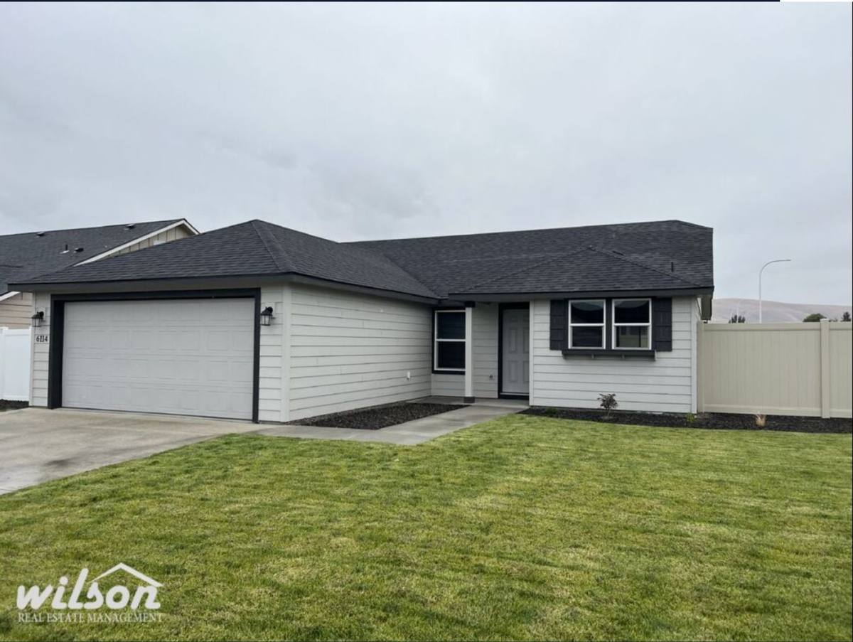 House for rent at 6114 Crown Crest Ave, Yakima, WA 98903
