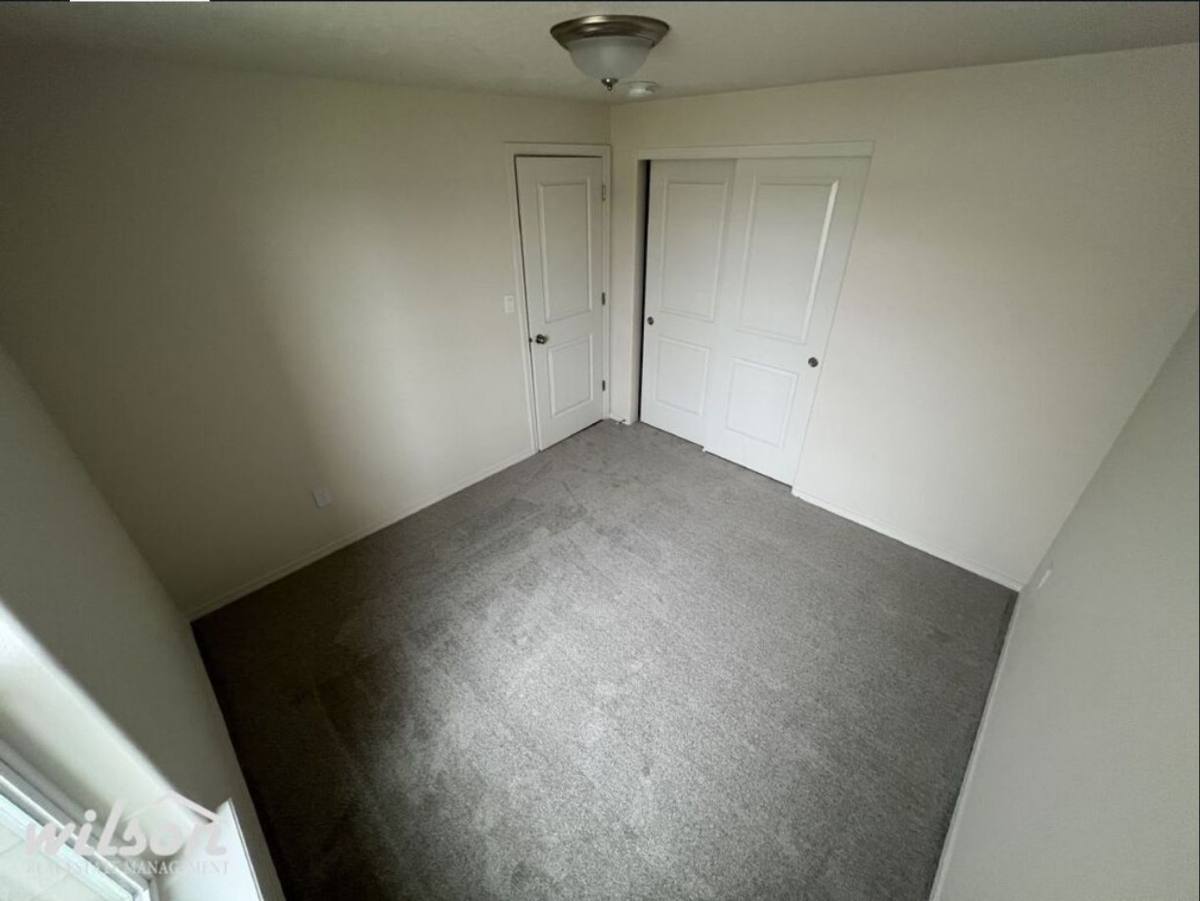 House for rent at 6114 Crown Crest Ave, Yakima, WA 98903