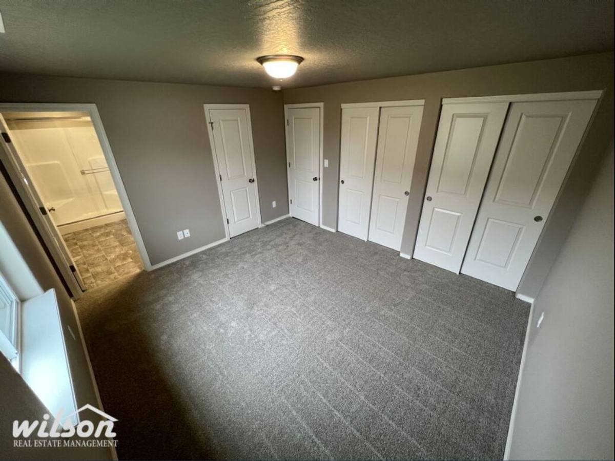 House for rent at 6114 Crown Crest Ave, Yakima, WA 98903