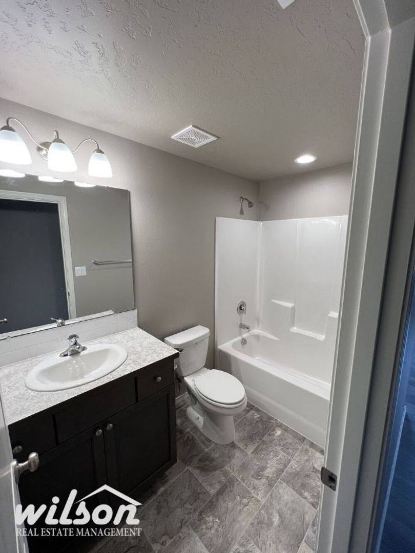 House for rent at 6114 Crown Crest Ave, Yakima, WA 98903