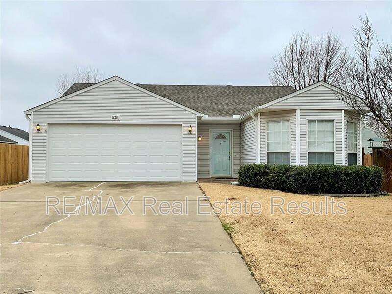 House for rent at 1203 Spring St, Bentonville, AR 72712