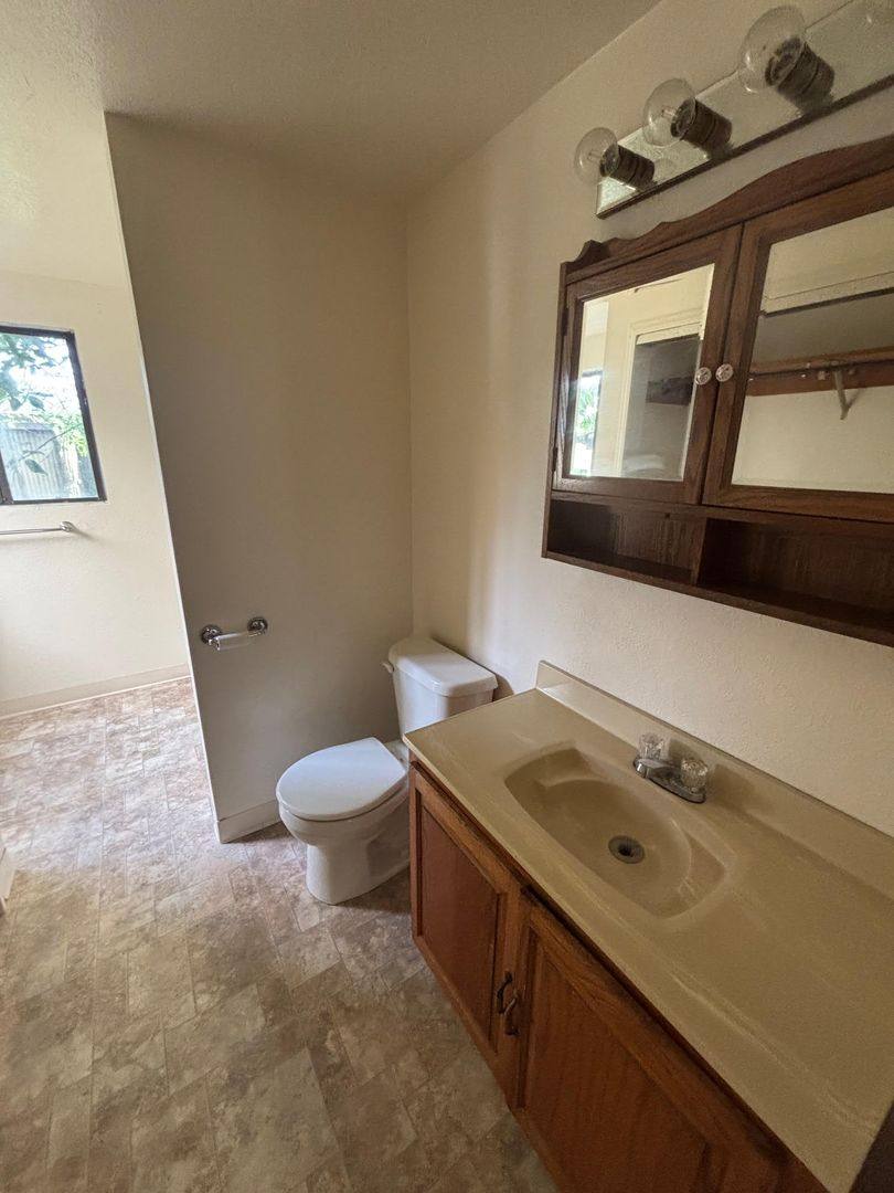Apartment for rent at 210 So Railroad, Blue Lake, CA 95525