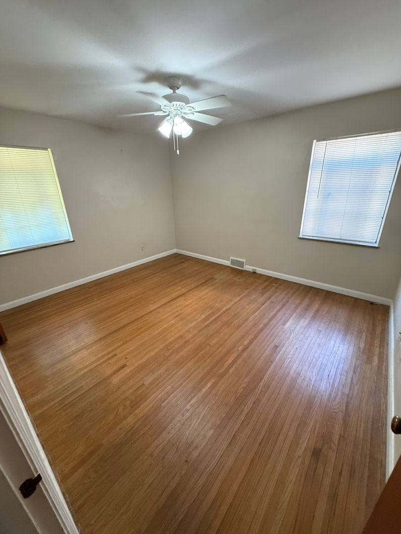 Apartment for rent at 2677 Powhattan Parkway, Toledo, OH 43606