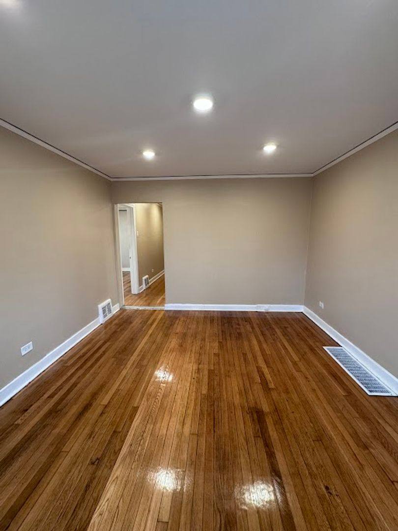 Apartment for rent at 227 W 112th Place, Chicago, IL 60628