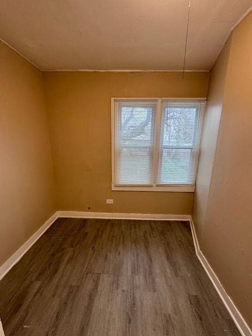 Apartment for rent at 227 W 112th Place, Chicago, IL 60628