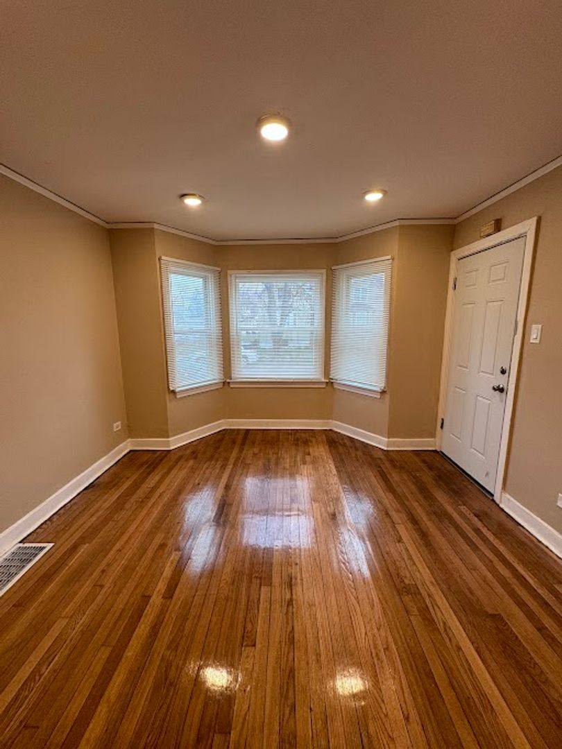 Apartment for rent at 227 W 112th Place, Chicago, IL 60628