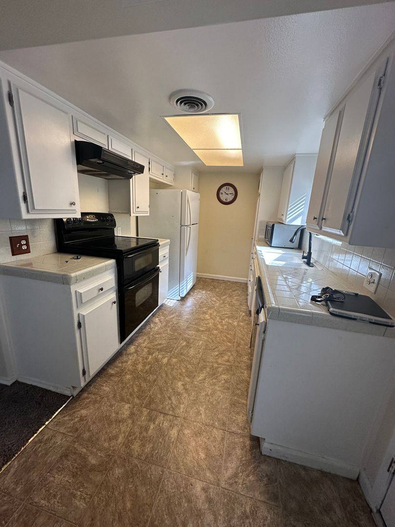 Condo for rent at 3333 El Encanto Court #5, Bakersfield, CA 93301